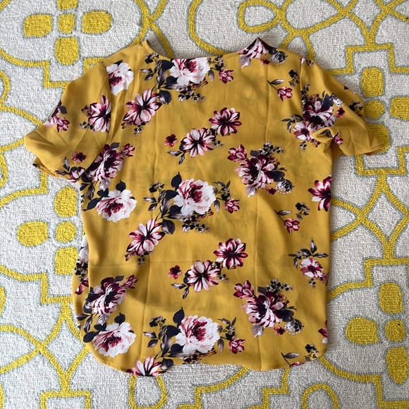 Like new! Summer Top. Sz L - Picture 6 of 6